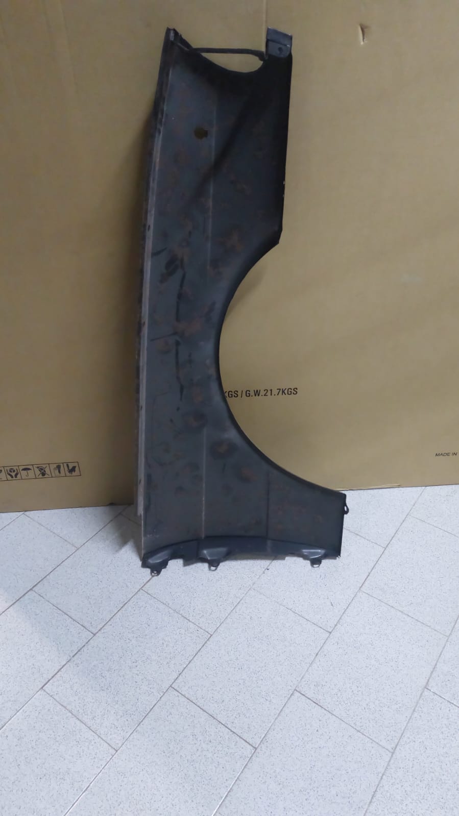 PARAFANGO ANTERIORE SINISTRO ALFA ROMEO GIULIETTA DAL 1978 AL 1980