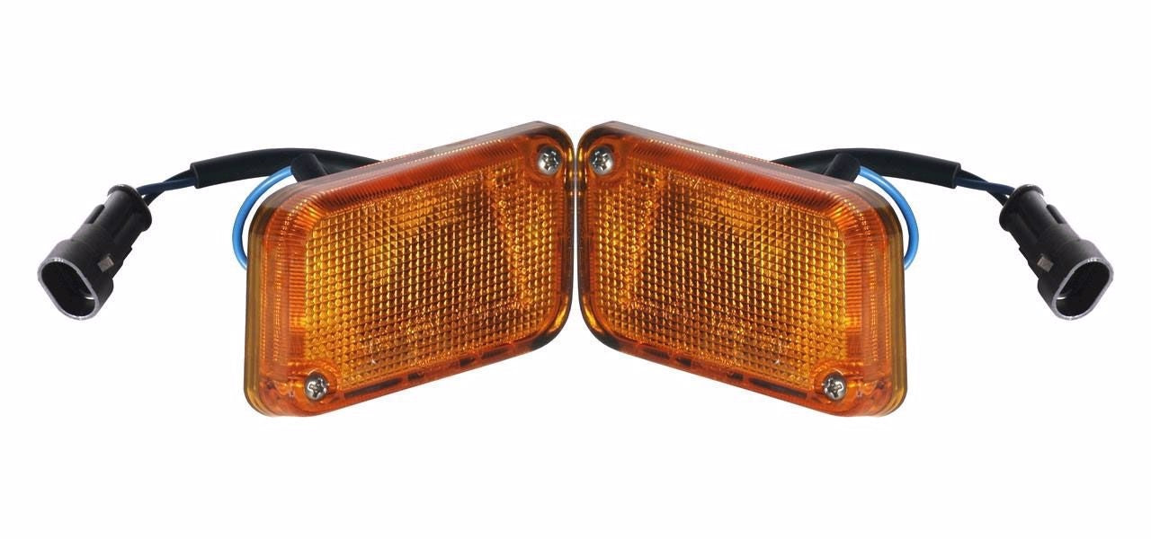 FANALE LATERALE DESTR0 + SINISTR0 IVECO EUROTRAKKER SU PEDANA SALITA (COPPIA)