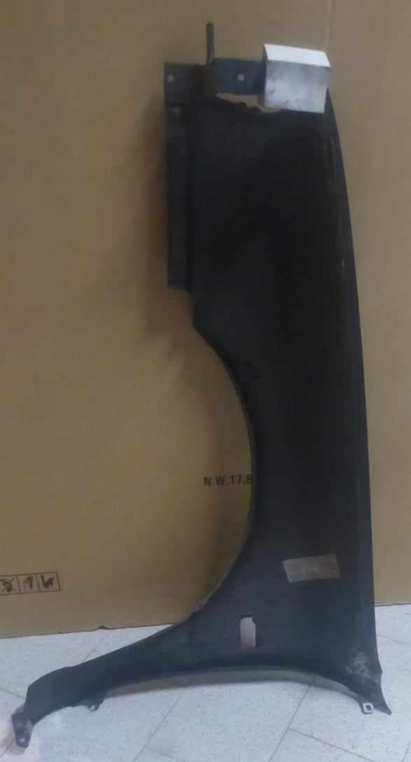 PARAFANGO ANTERIORE DESTRO NISSAN PRIMERA DAL 1991 AL 1996
