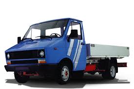 SPECCHIO RETROVISORE DESTRO IVECO DAILY DAL 11/1978 AL 10/1989 4 FORI COPPA MEDIA