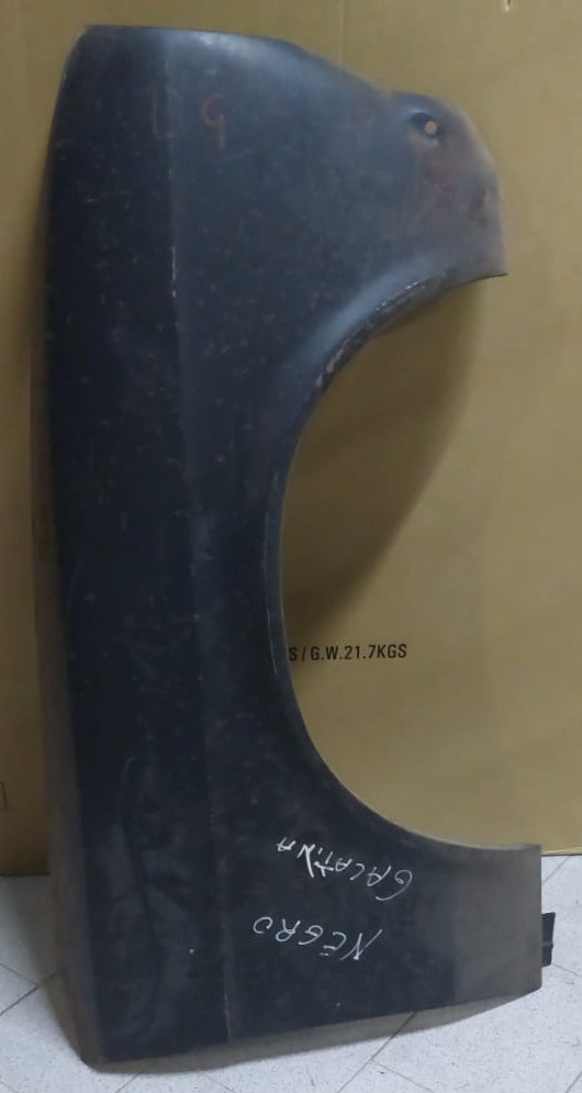PARAFANGO ANTERIORE DESTRO FORD ESCORT I^ SERIE 2 PORTE