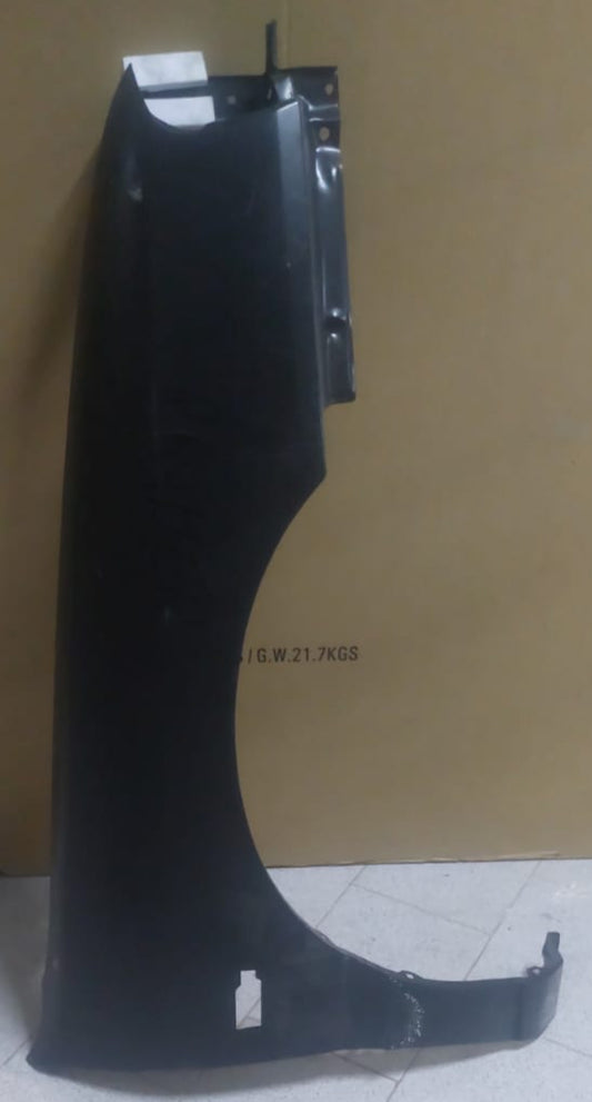 PARAFANGO ANTERIORE DESTRO NISSAN PRIMERA DAL 1991 AL 1996