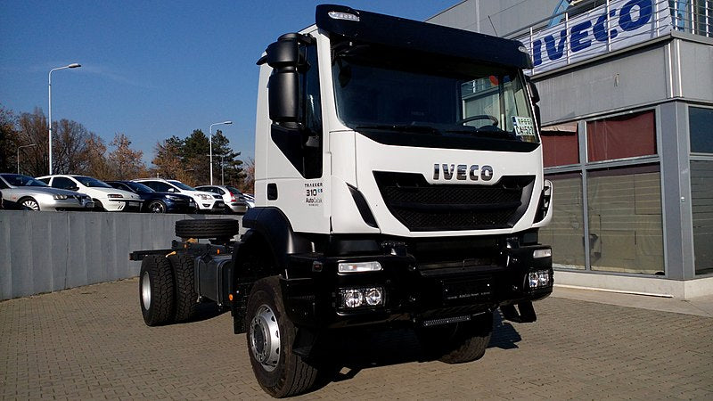 PARAURTI ANTERIORE CENTRALE IVECO TRAKKER DAL 2007 + 2013